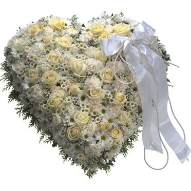 White Floral Heart – funeral flowers, delivered to any cemetery in Europe