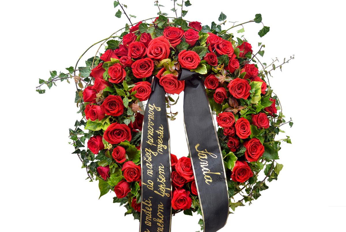 Red Rose Funeral Wreath – funeral flowers, delivered to any cemetery in Europe